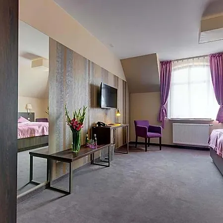Otel Figa 3*